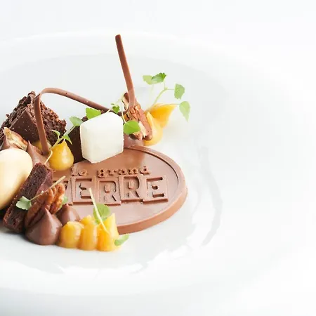 Hotell Le Sanglier Des Ardennes 5*